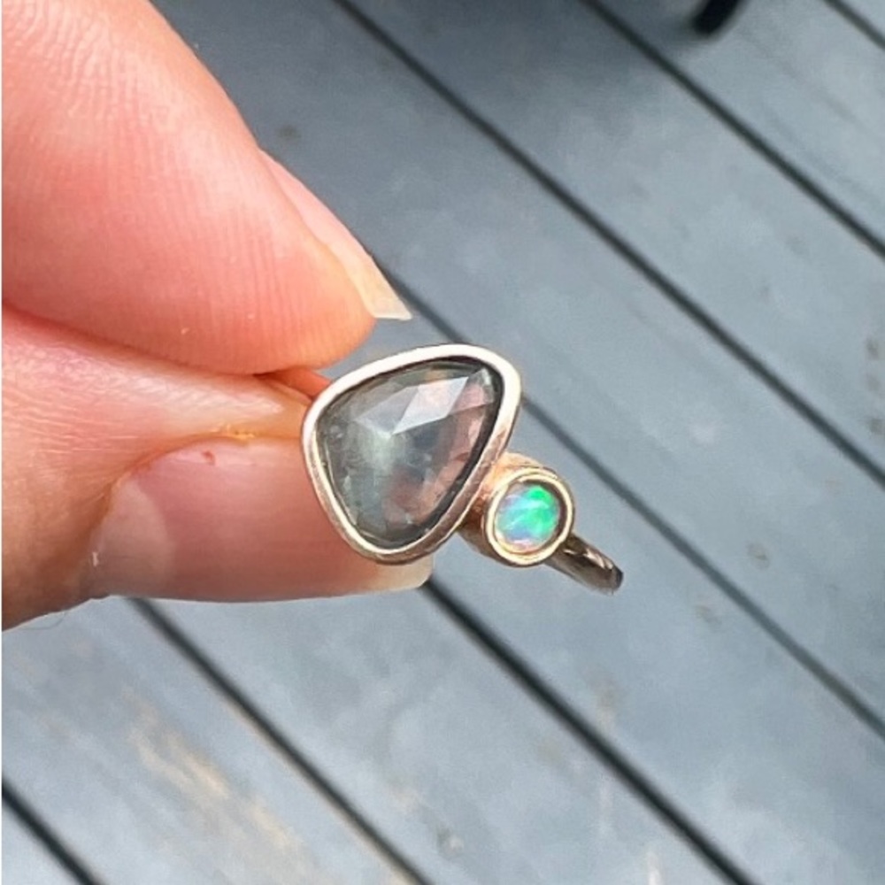 Sarah O sapphire/opal ring ✨